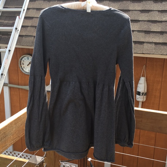 Adorable Grey Sweater Top - Picture 3 of 3